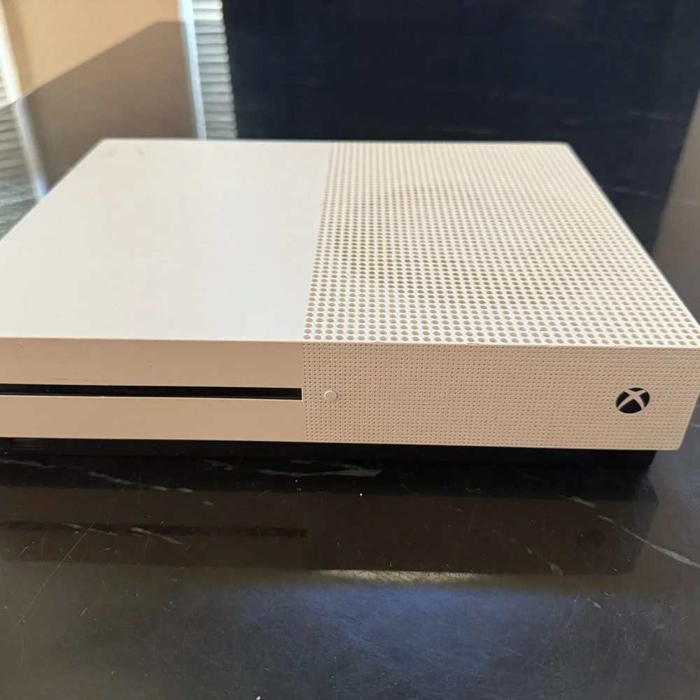 Xbox One S bundle! 2TB storage, 11 games, 4 controllers, all works great!